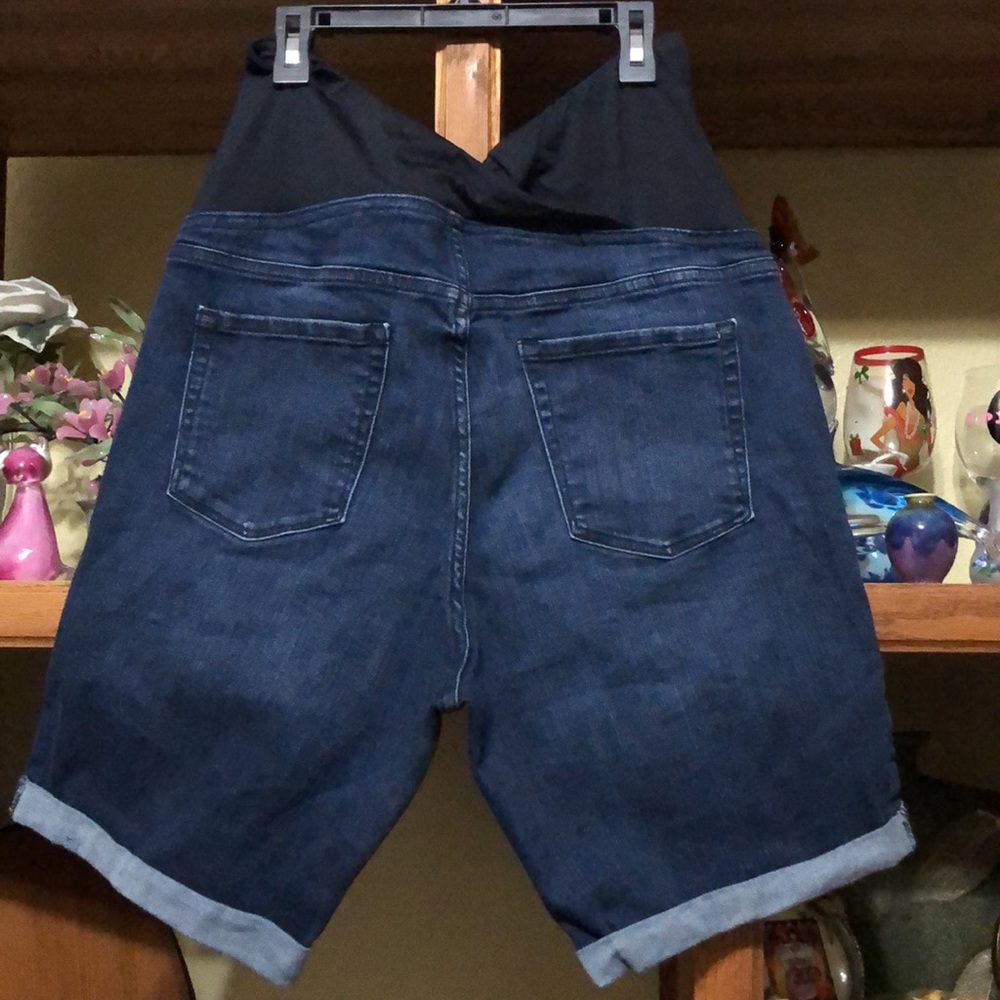Isabel Maternity Jean Shorts - Picture 2 of 6